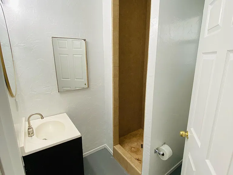 7417 Fountain Ave — Photo 10