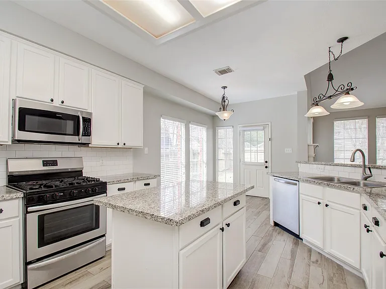 24302 Schivener House Ln — Photo 11
