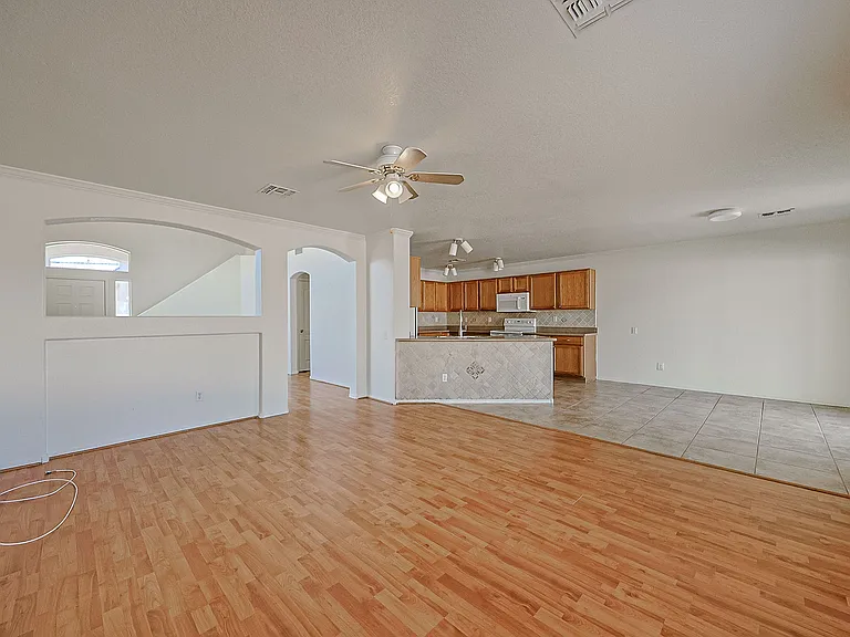 3225 N 130th Ave — Photo 13