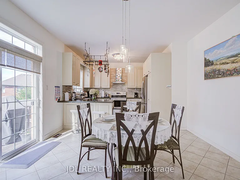 1139 Cenotaph Blvd — Photo 21