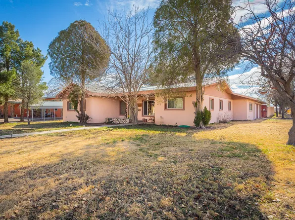 1614 W 3rd St, Roswell, NM 88201