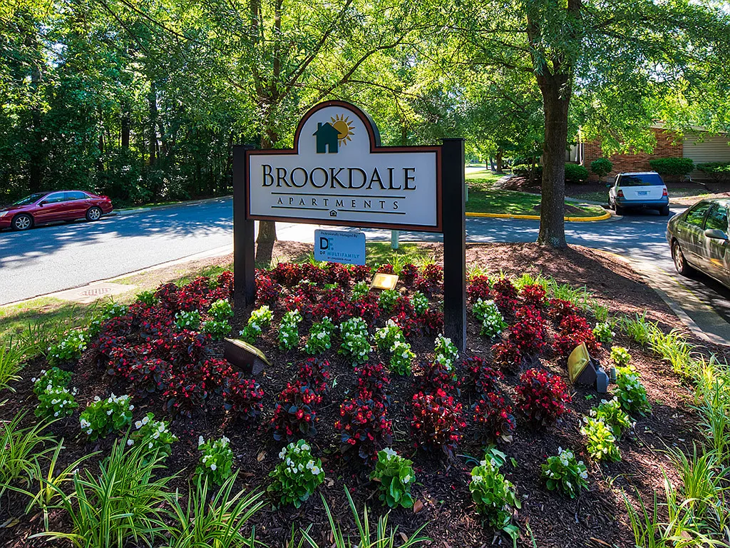 Brookdale Apartments — Photo 1