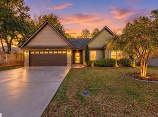 5 Caulfield Ct, Fountain Inn, SC 29644
