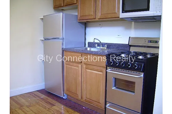 Rented by City Connections Realty | media 38