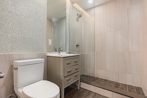 Rented by Carnegie Management Inc | media 5