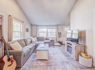 9 Marion St, Plymouth, MA 02360