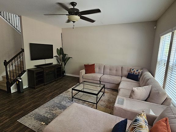 2nd image of 1822 Swan Dr
