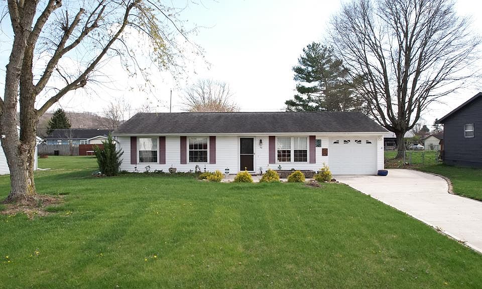1st image of 90 Stacy Dr
