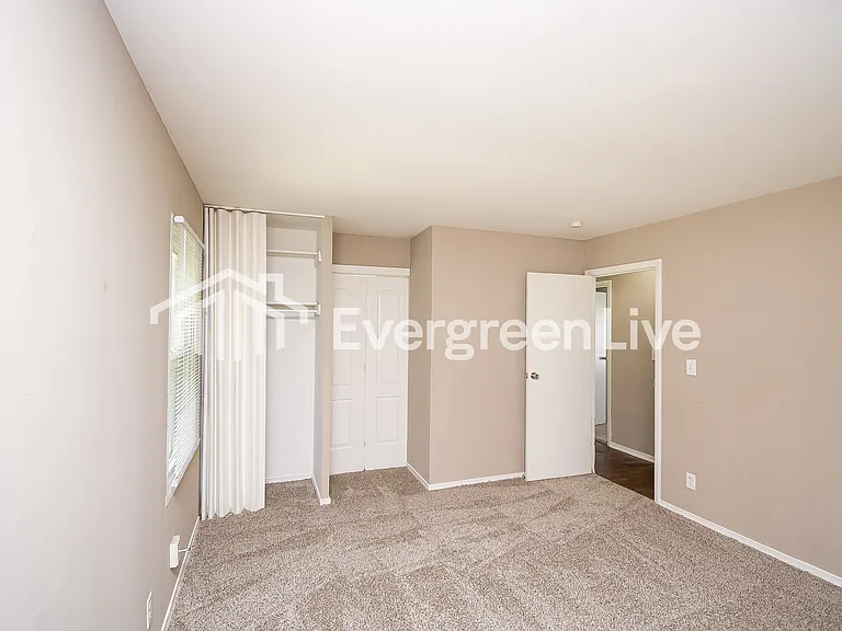 7804 Cullen Dr — Photo 8