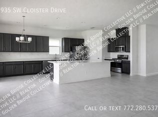 9935 SW Cloister Dr, Port Saint Lucie, FL 34987