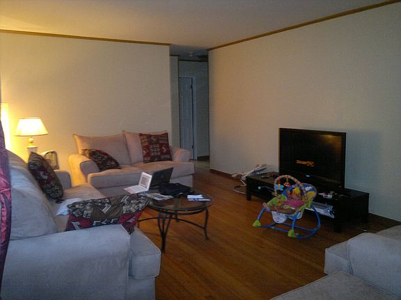 5th image of 22079 Malden Ave