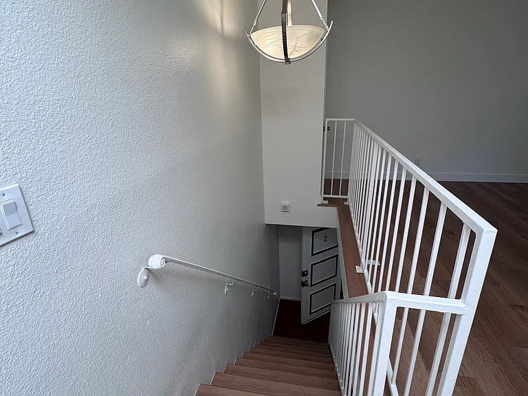 5729 Hazeltine Ave #2 — Photo 11