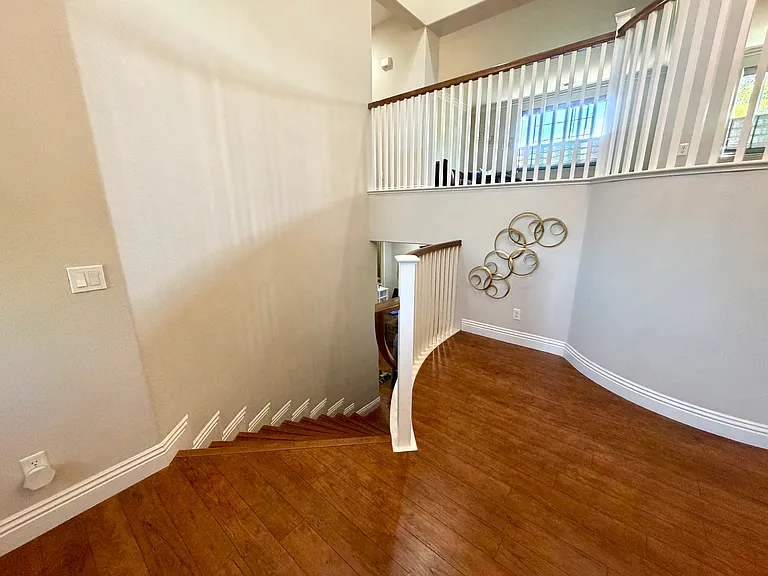 5205 Skyler Ct — Photo 10