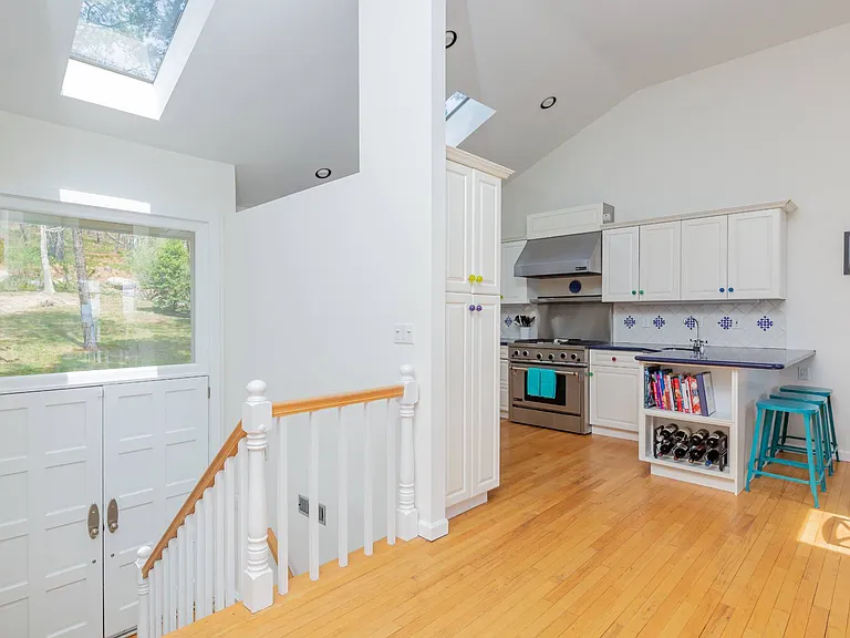 6 Peconic Rd — Photo 15