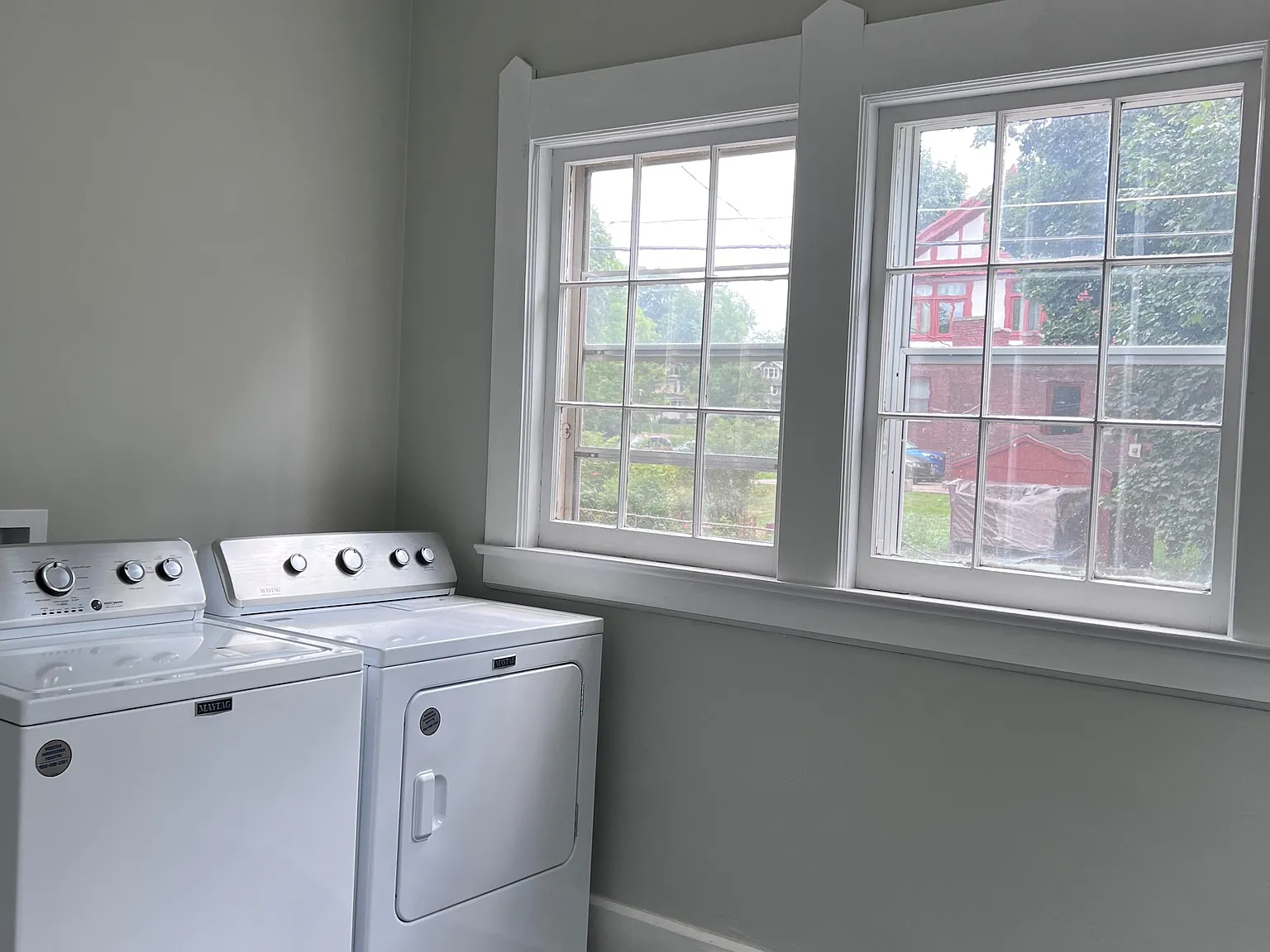 2 bed, 1560 sqft, $1,900 — Photo 2