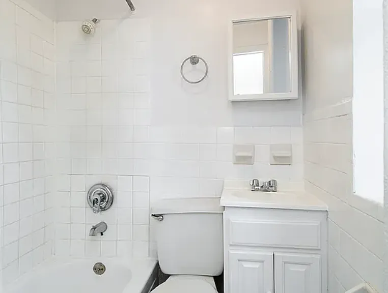 205 Allen St #17 — Photo 5