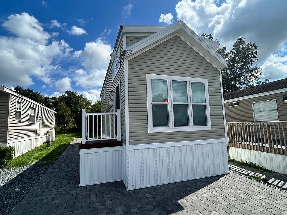 2727 Frontage Rd #72