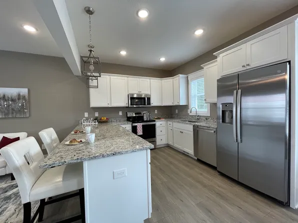 1732 Chief Okemos Cir, Okemos, MI 48864