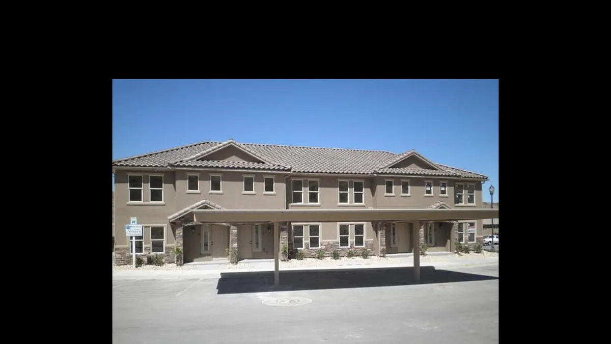 Building Photo - 3419 S River Rd #85