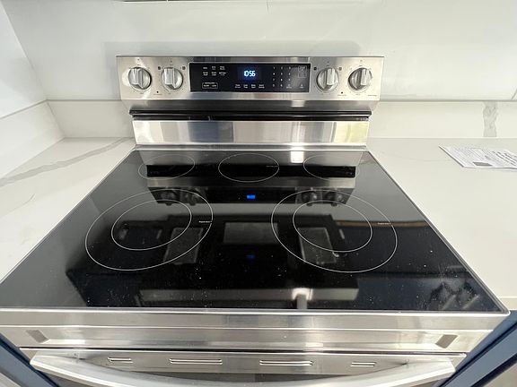 2nd image of 981 S Madison Ave #101
