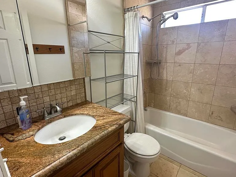 325 Princeton St — Photo 12