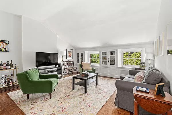 1st image of 315 Garfield Pl #3