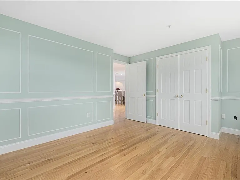 53 Conanicus Ave #3A — Photo 17