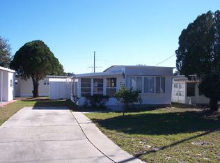 1421 County Dr, Tavares, FL 32778