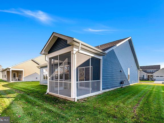 3rd image of 36074 Windsor Park
