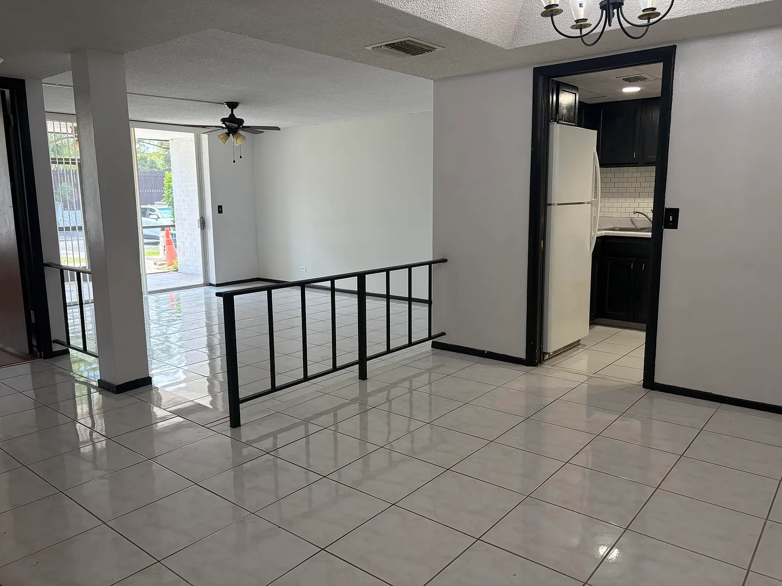 1 bed, 1.5 bath, 800 sqft, $1,550 — Photo 3