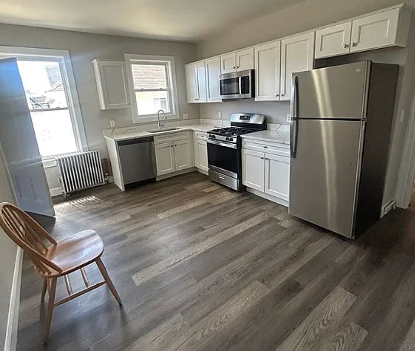 1st image of 670 Metropolitan Ave #3F