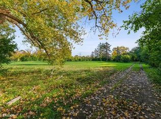 1301 Pearson Rd, Libertyville, IL 60048