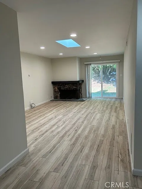 4 bed, 1396 sqft, $4,200 — Photo 4