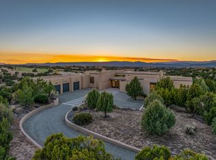 26 Bishops Dome Rd, Santa Fe, NM 87506