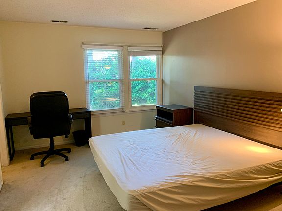 3rd image of 5433 Brookfield Dr