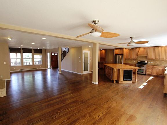 3rd image of 630 Lakota Ln