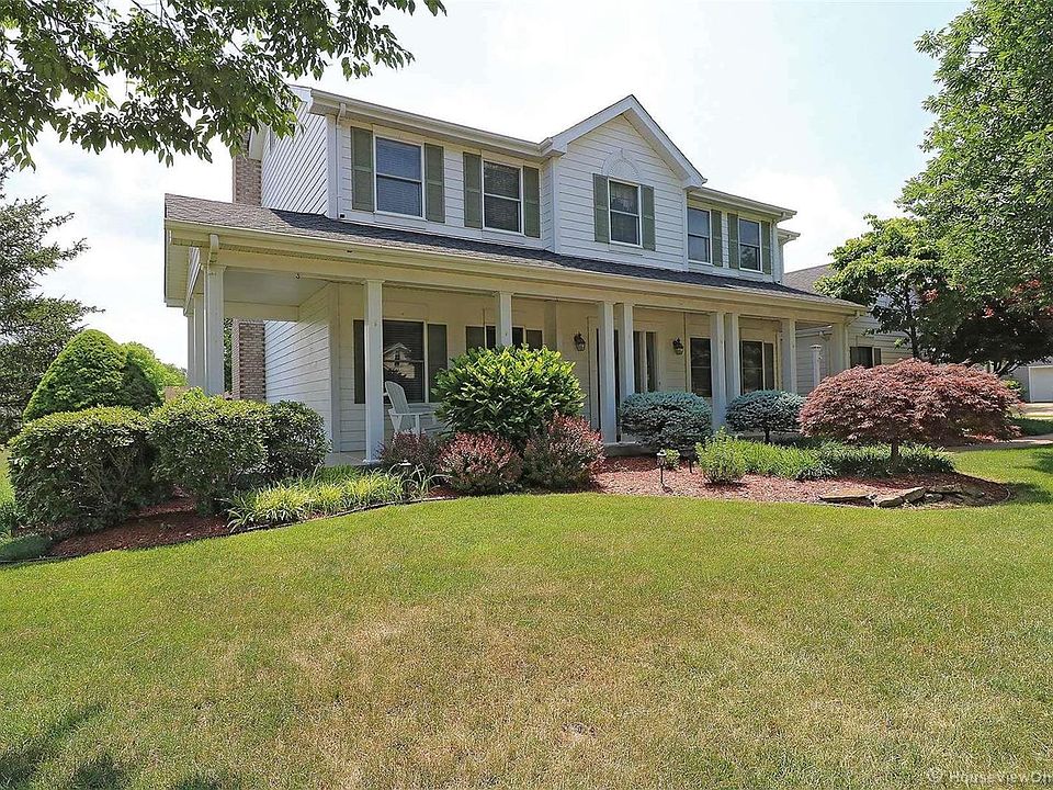 2nd image of 426 Yellowstone Dr