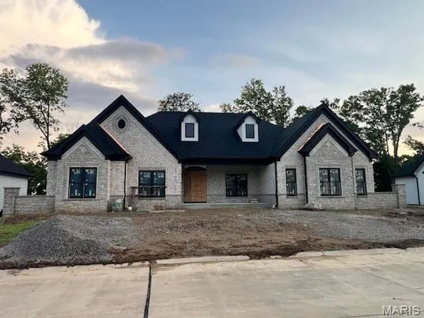 753 Silver Buck Ln, Chesterfield, MO 63005