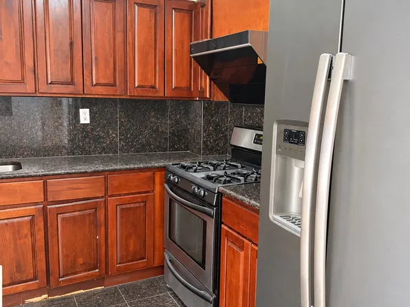 144-49 Barclay Ave Floor 3, Flushing, NY 11355