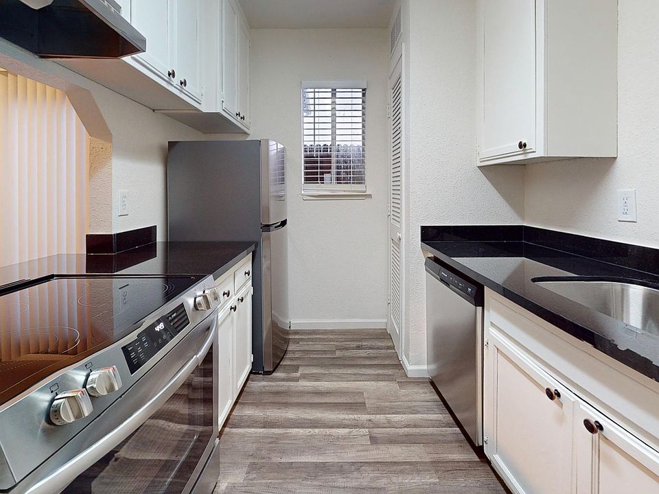 1st image of 2092 Fogg Ave APT 4