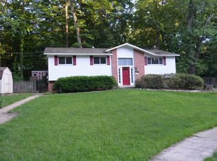 8519 Durham Ct, Springfield, VA 22151