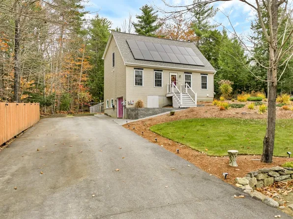 10 Foss Drive, Barnstead, NH 03225