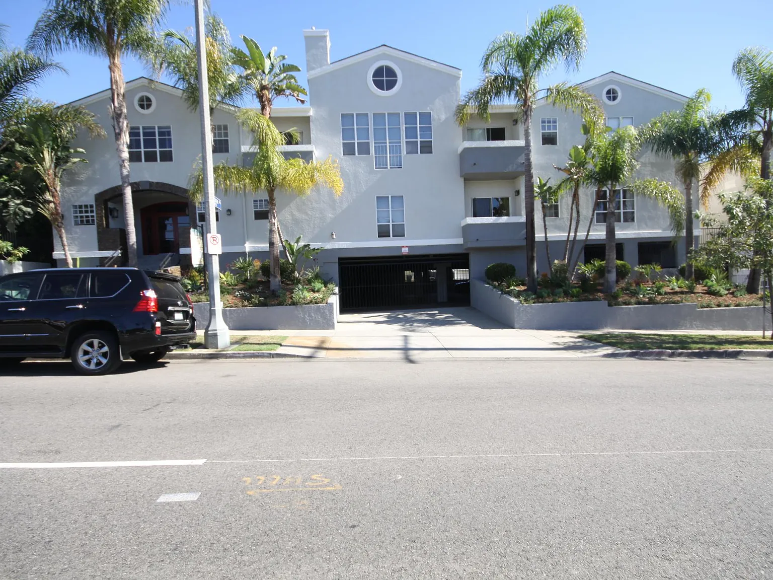 2 bed, 1000 sqft, $2,950 — Photo 1