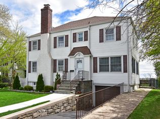 93 Gramatan Dr, Yonkers, NY 10701