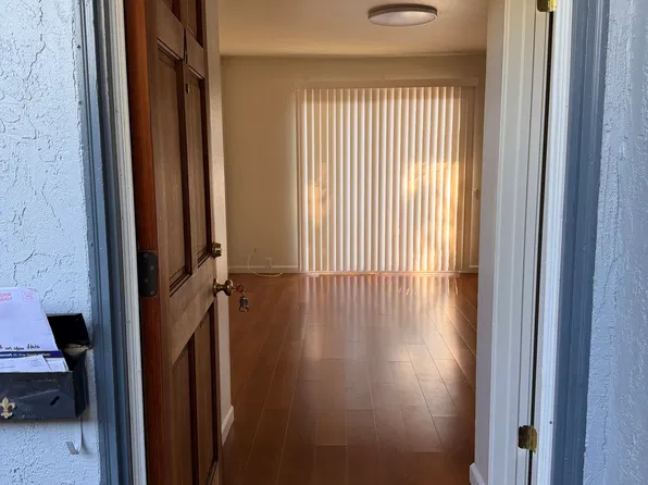 49 W Lincoln Ave, Woodland, CA 95695