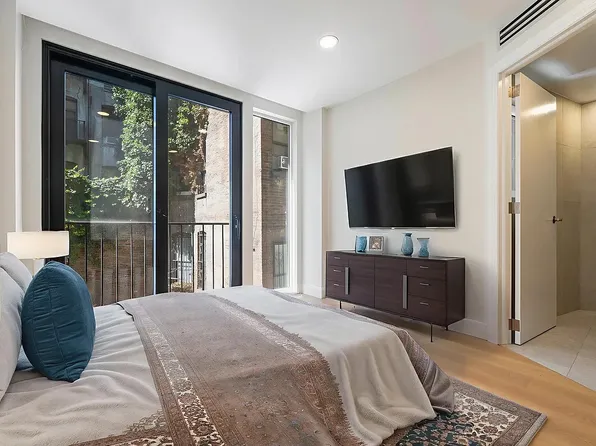 410 West 49th Street image 8 of 17