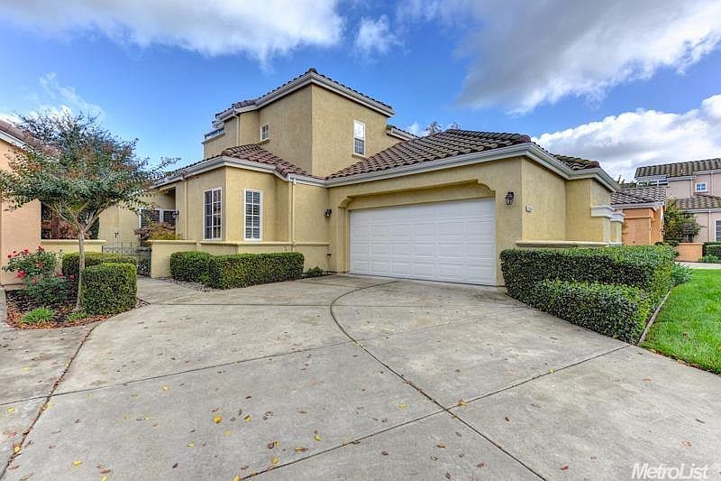 1st image of 3731 Saint Andrews Dr