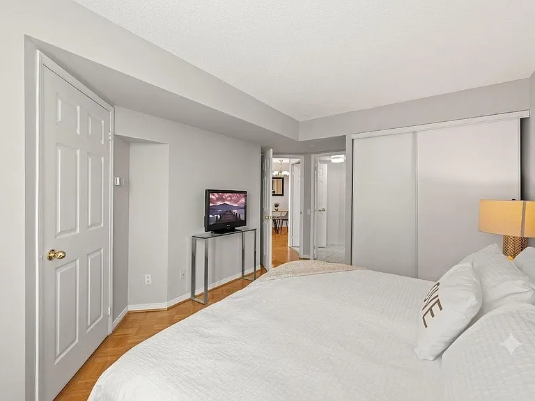 5 Emerald Ln — Photo 3