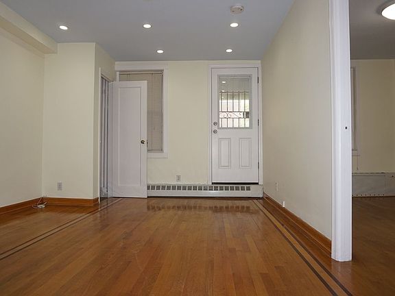 2nd image of 2216 47th St #1