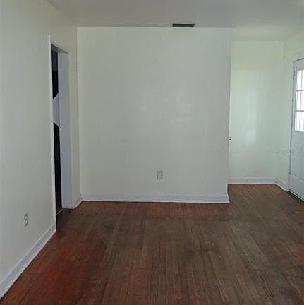 3rd image of 1209 NE 14th St